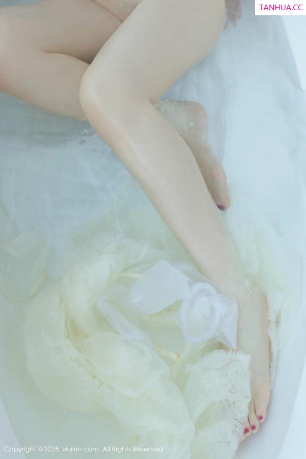   [XiuRen]高清写真图 2025.02.07 No.9851 桃妖夭 丝袜美腿第86张图片